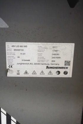 永恒力三轮前叉车