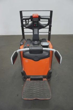 丰田低叉车驾驶室