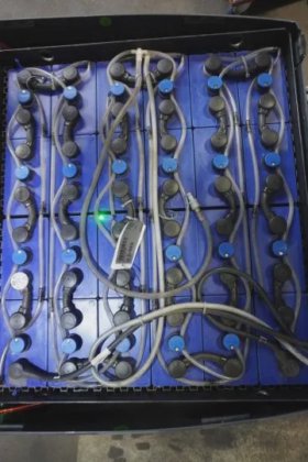 丰田三轮前装载机