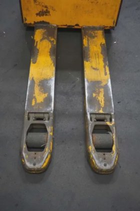 永恒力低升降卡车耕耘机