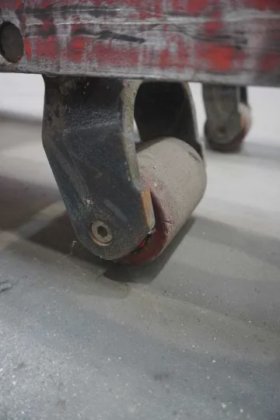 林德低叉车牵引杆