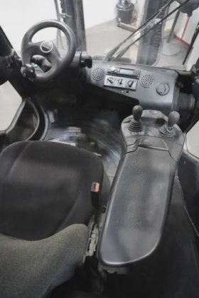 林德四轮前叉车