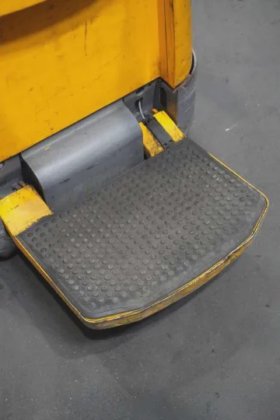 永恒力高举升卡车驾驶室