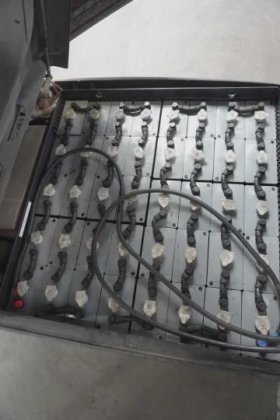 林德四轮前叉车