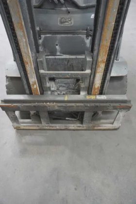 林德四轮前叉车