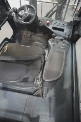 林德四轮前叉车