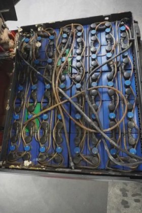 林德四轮前叉车