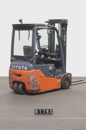 丰田三轮前装载机