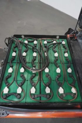 丰田三轮前装载机