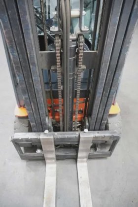 丰田三轮前装载机