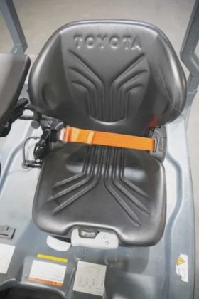 丰田三轮前装载机