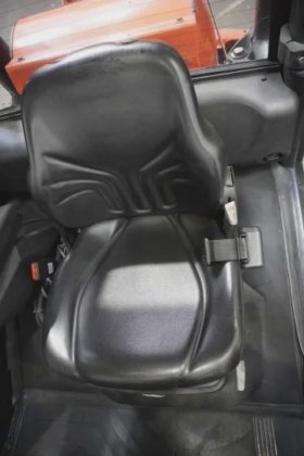 林德四轮前叉车