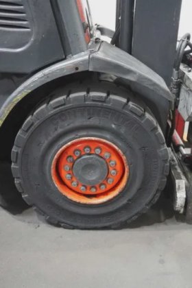 林德四轮前叉车