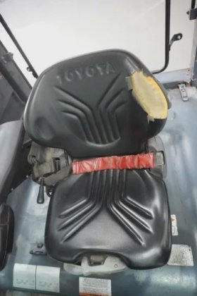 丰田四轮前装载机