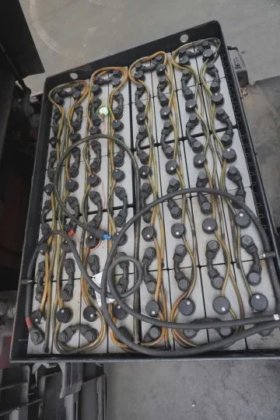 林德四轮前叉车