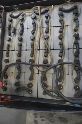 丰田四轮前装载机