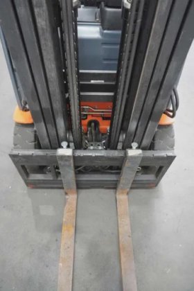 丰田四轮前装载机