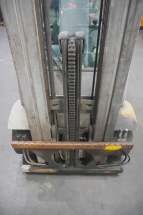 永恒力四轮前叉车