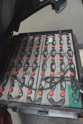 林德四轮前叉车