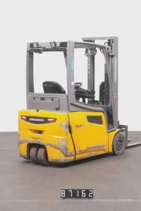 永恒力三轮前叉车