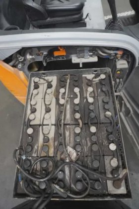 STILL 三轮前装载机