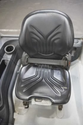 STILL 三轮前装载机