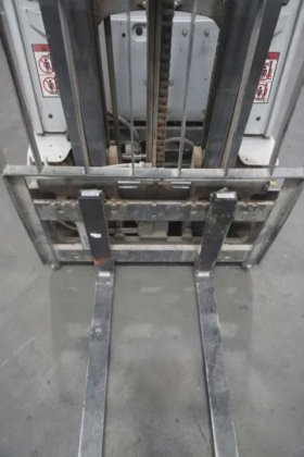 STILL 三轮前装载机