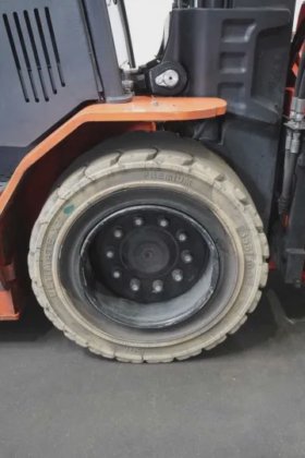 丰田四轮前装载机