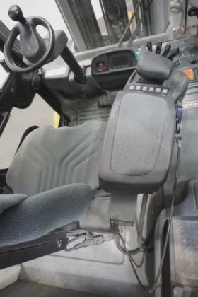 永恒力四轮前叉车