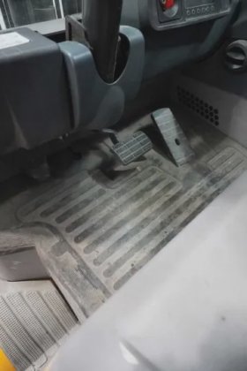 永恒力四轮前叉车