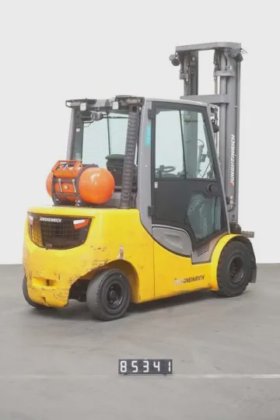 永恒力四轮前叉车