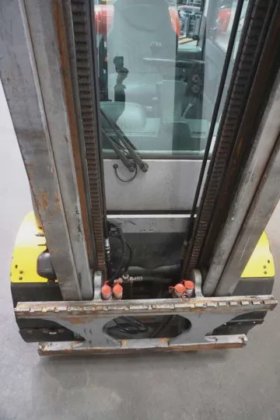 永恒力四轮前叉车