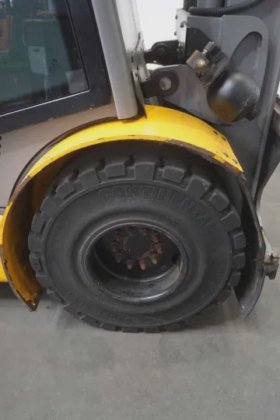 永恒力四轮前叉车