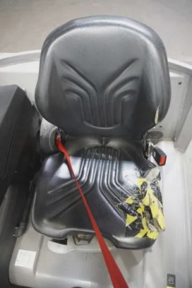 永恒力三轮前叉车