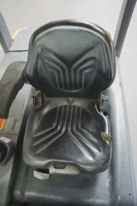 永恒力四轮前叉车