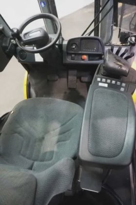 永恒力四轮前叉车