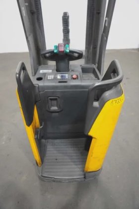 永恒力高举升卡车驾驶室