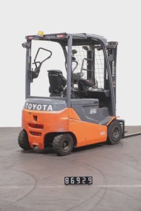 丰田四轮前装载机