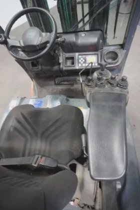 丰田四轮前装载机