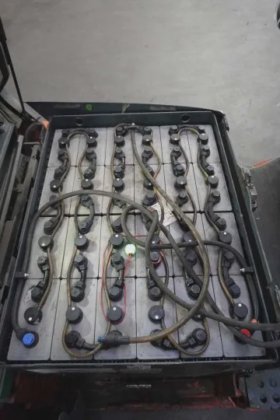 丰田四轮前装载机