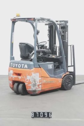 丰田三轮前装载机