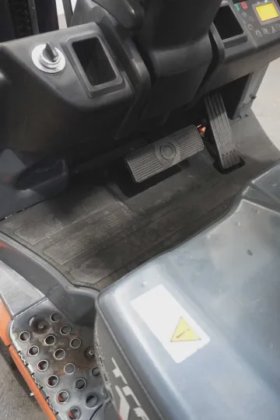 丰田三轮前装载机