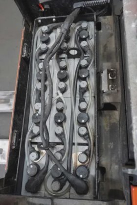 丰田低叉车驾驶室