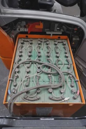 STILL 三轮前装载机