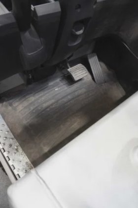 STILL 三轮前装载机