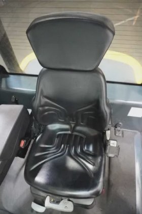 永恒力四轮前叉车