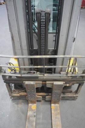 永恒力四轮前叉车