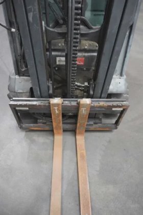 林德四轮前叉车