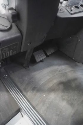 林德四轮前叉车