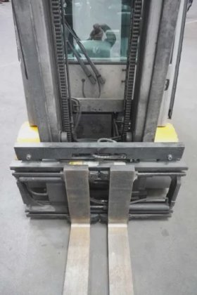 永恒力四轮前叉车